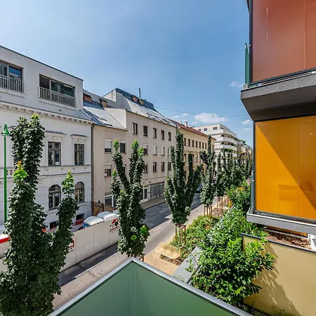 Апартаменты Universo Cordia Bb9 -with Balcony In Cozy Area *