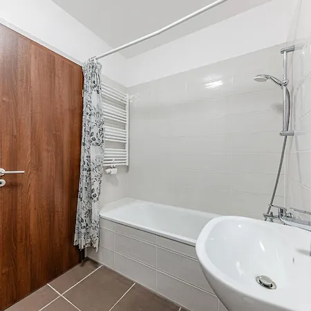 Universo Cordia Bb9 -with Balcony In Cozy Area * Будапешт