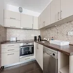 Universo Cordia Bb9 -with Balcony In Cozy Area アパート ブダペスト